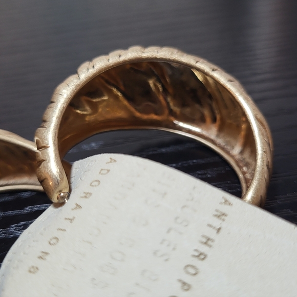 Anthropologie Large Gold Tone Seashell Huggie Stud‎ Earrings 1.5" Long NWT - Picture 6 of 7